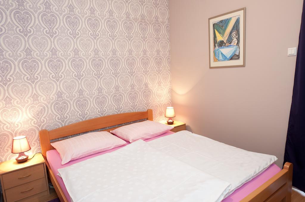 Apartments Vila Vrdnik Habitación foto