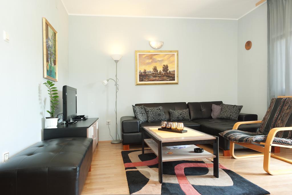 Apartments Vila Vrdnik Habitación foto